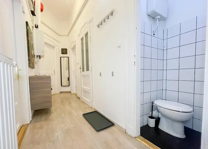 W25 Spacious 3br Free Parking Apartment