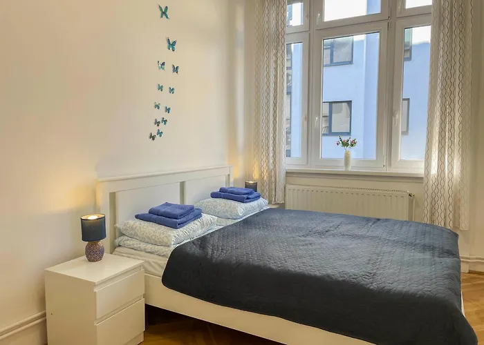 W25 Spacious 3br Free Parking Apartment