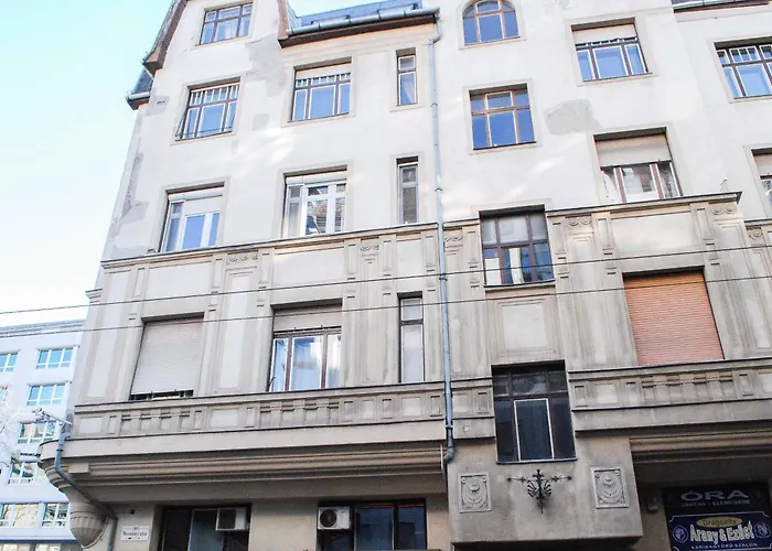 Apartment W25 Spacious 3br Free Parking Budapest