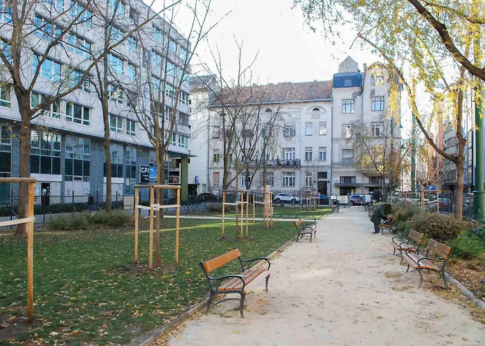 W25 Spacious 3br Free Parking Apartment *