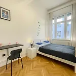 W25 Spacious 3br Free Parking شقة *