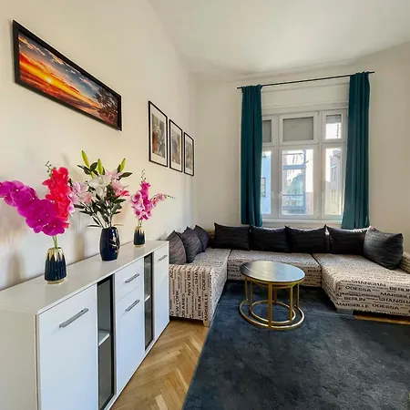 Daire W25 Spacious 3br Free Parking Budapeşte