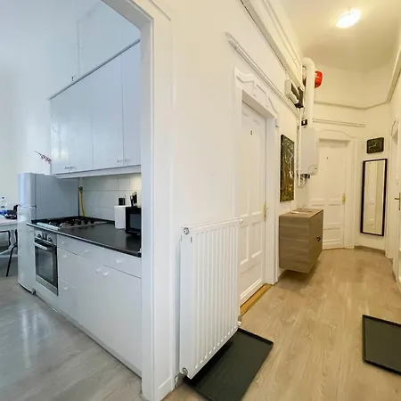 W25 Spacious 3br Free Parking