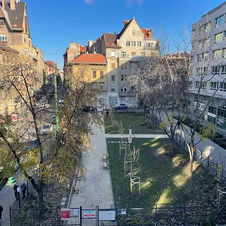 W25 Spacious 3br Free Parking Daire Budapeşte