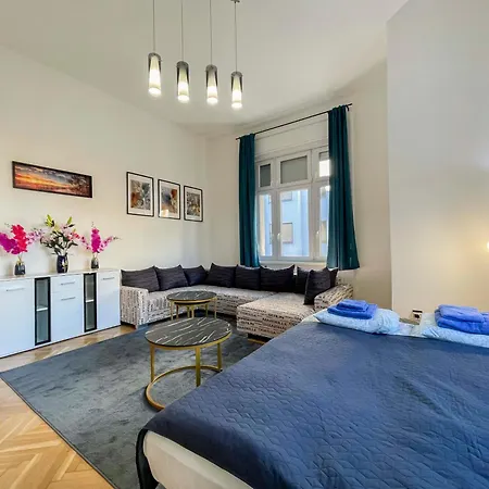 Appartamento W25 Spacious 3br Free Parking Budapest