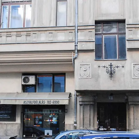 W25 Spacious 3br Free Parking Budapest