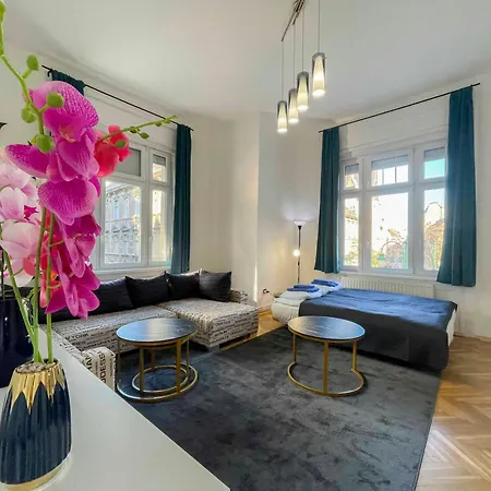 W25 Spacious 3br Free Parking