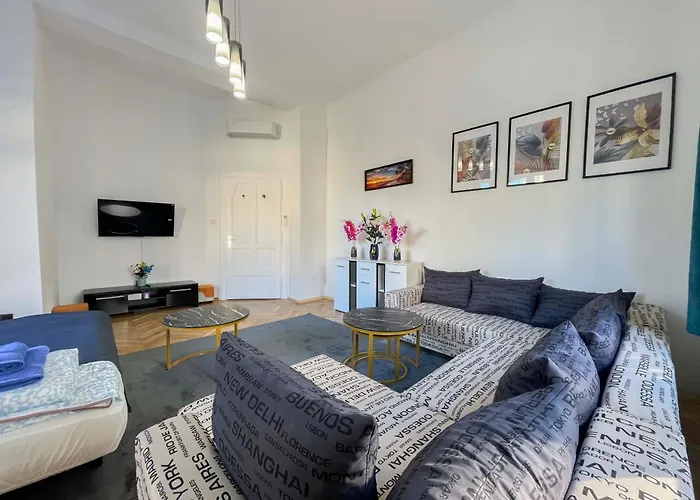W25 Spacious 3br Free Parking شقة