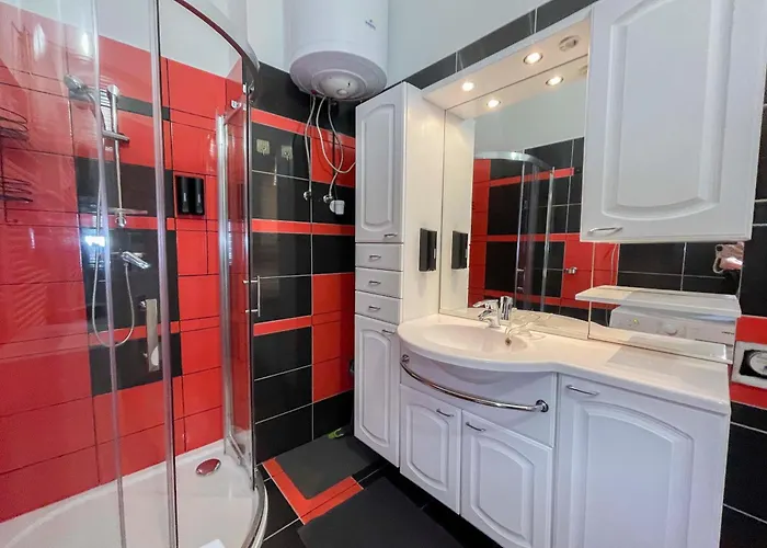 W25 Spacious 3br Free Parking * بودابست