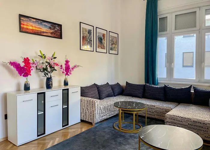 W25 Spacious 3br Free Parking Budapest